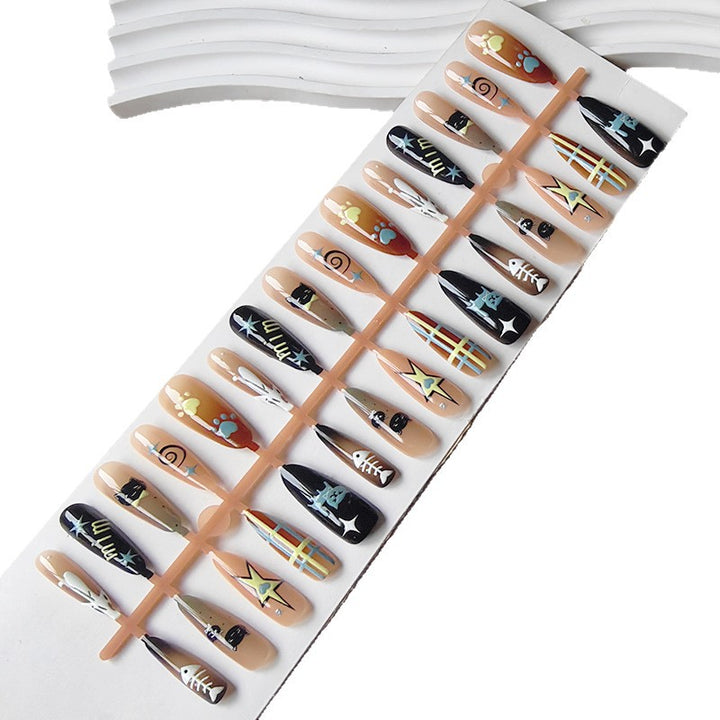 Artifical nails with creative animal motifs and playful designs Kalsten