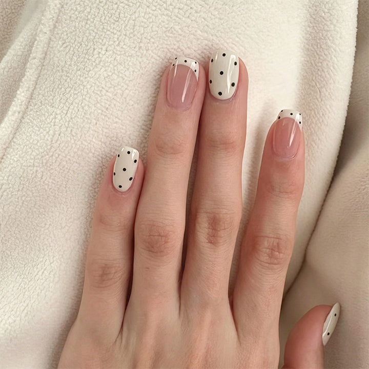 Trendy Nail Art Kalsten