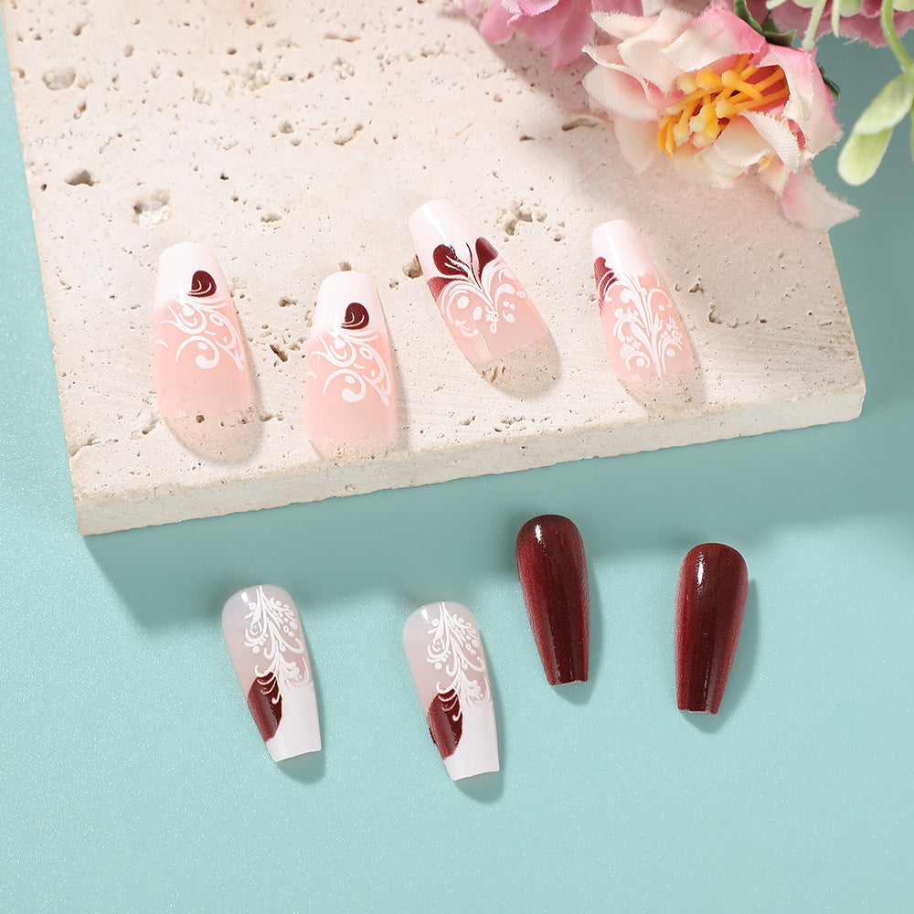 Artificial nails in elegant vintage design Kalsten