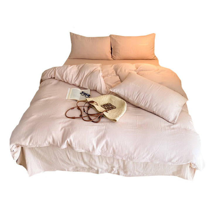 Bedding set made of cotton muslin with quilted all-season blanket