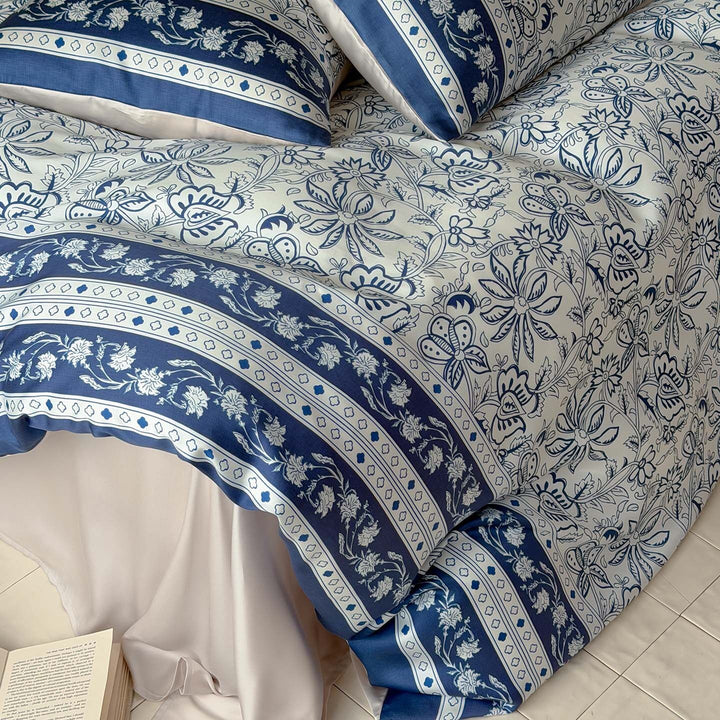 Satin bedding set with floral watercolor print and silky shiny surface