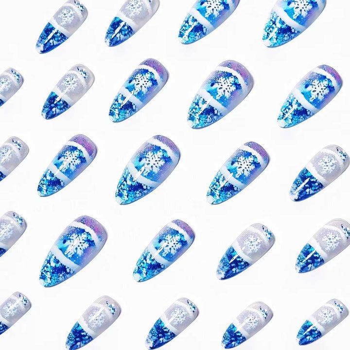 Glamorous artificial nails in winter snow crystal design Kalsten