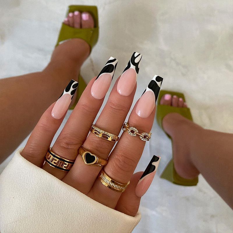 Exclusive artificial nails with elegant black and white patterns Kalsten