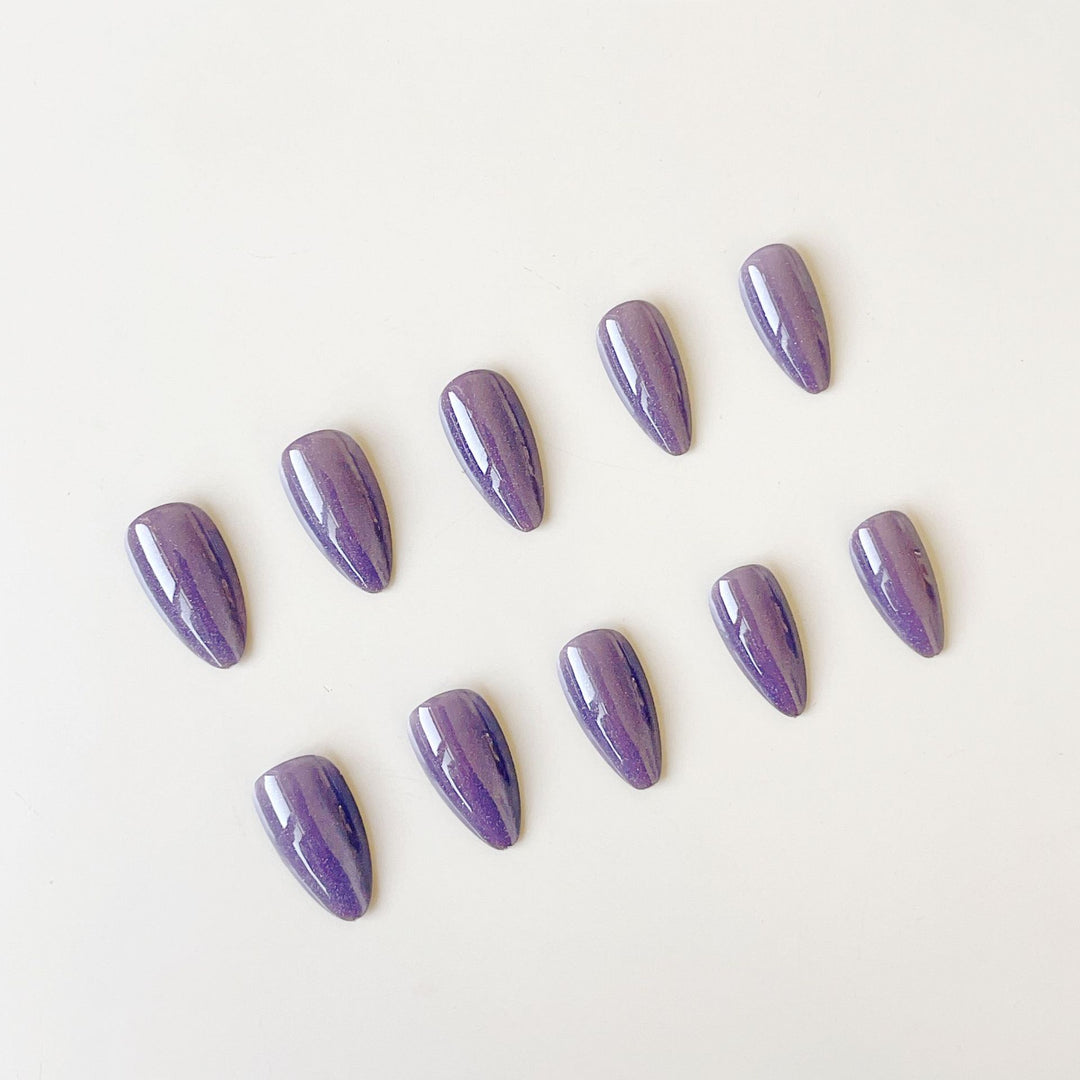 Nail extension set with shimmering and elegant tips Kalsten