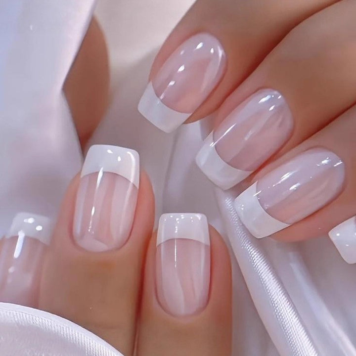 Classic French Tip Press-On Nail Art Set Kalsten