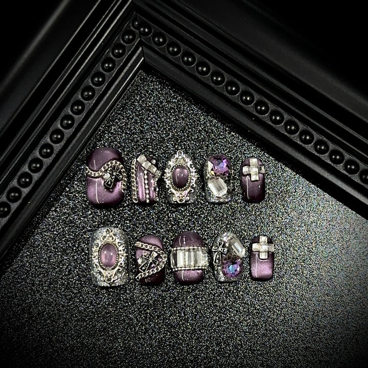 Elegant Gemstone-Decorated Press-On Nail Set