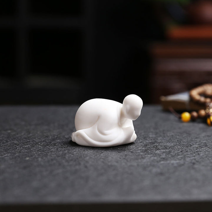 Elegant and modern Feng Shui sculpture Kalsten