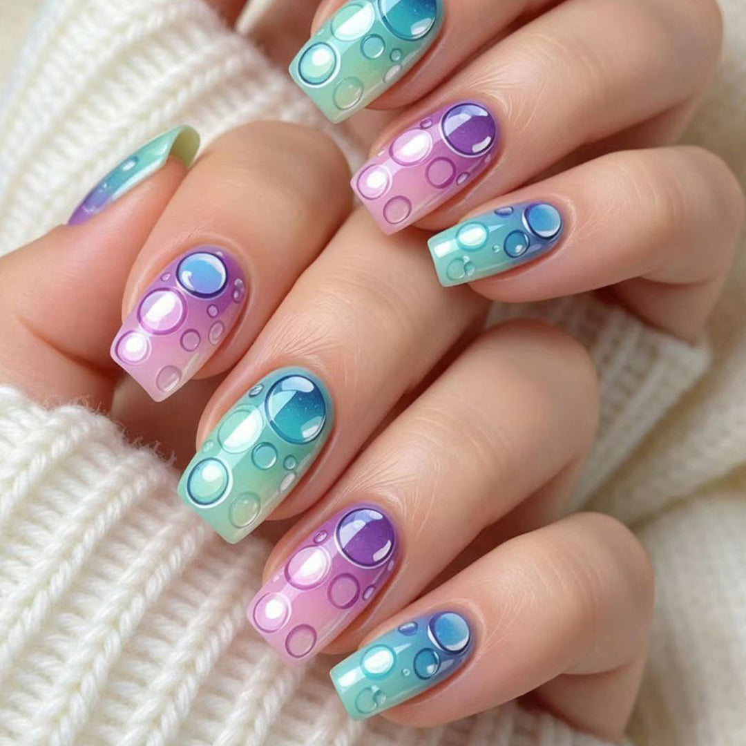 Artificial nails with shimmering water pearl motif Kalsten