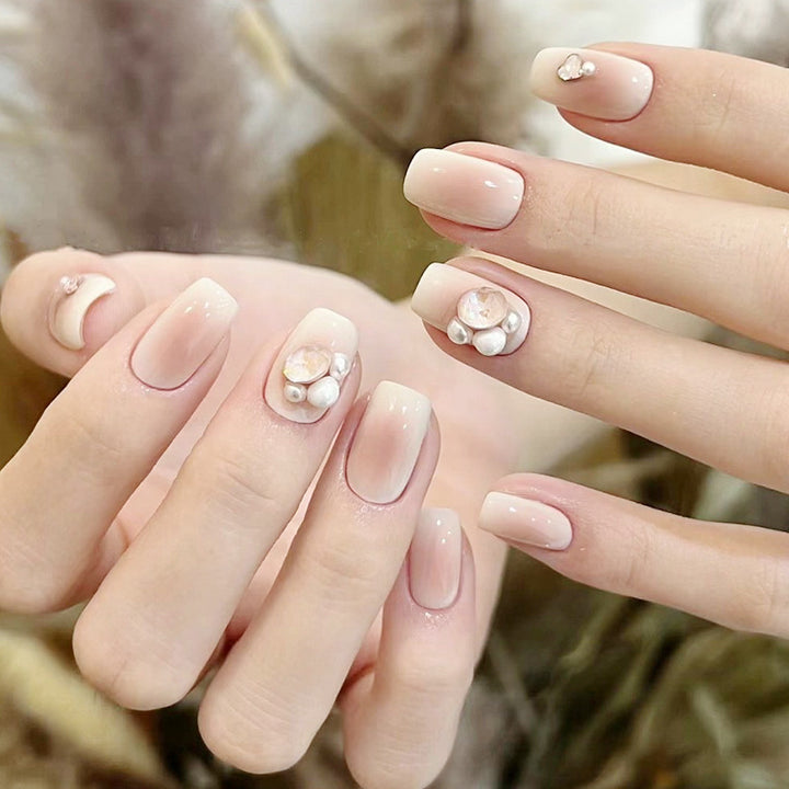 Glamorous Nail Designs Kalsten