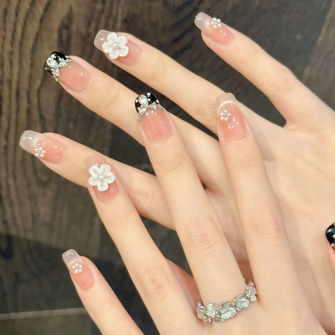 Artistic Nail Art