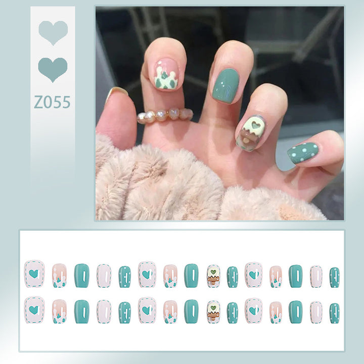 Nail set with intricate design Kalsten