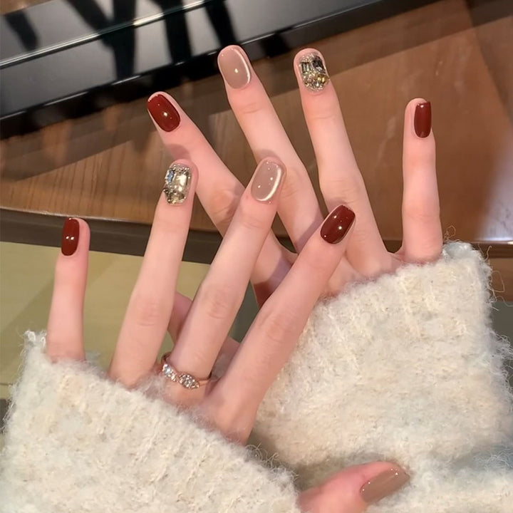 Stylish Press-On Nail Set with Elegant Floral Accents Kalsten