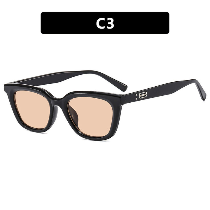 Ladies Cat-Eye Sunglasses with modern, slightly curved frame Kalsten