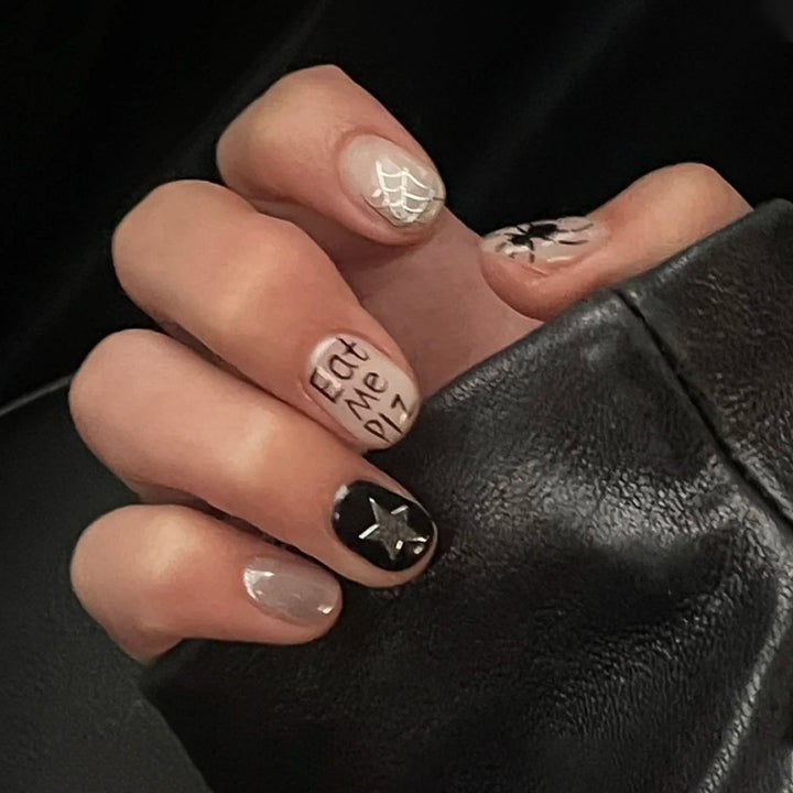 Creative nail art with Halloween motifs Kalsten