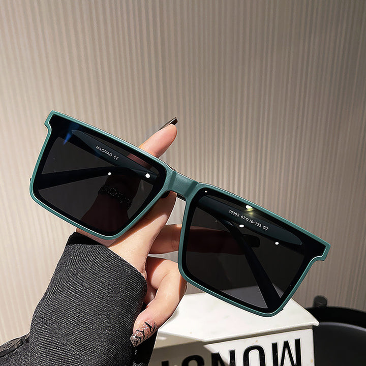Ladies square sunglasses with modern, sturdy plastic frame Kalsten