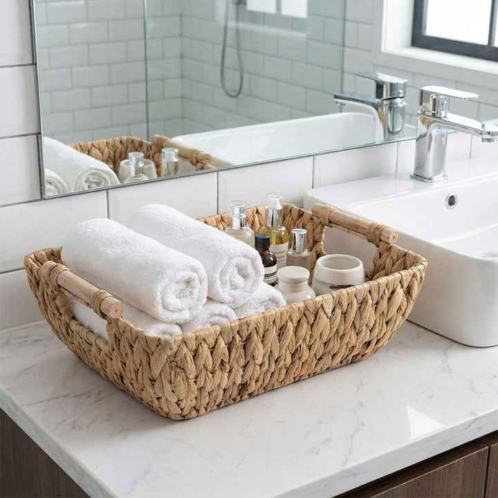 Decorative storage basket made of natural materials Kalsten