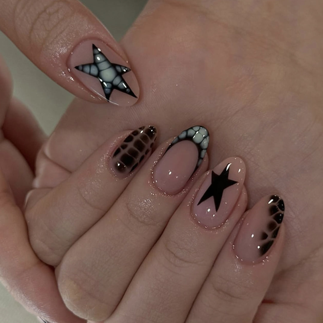 Creative Nail Art in Modern Style Kalsten