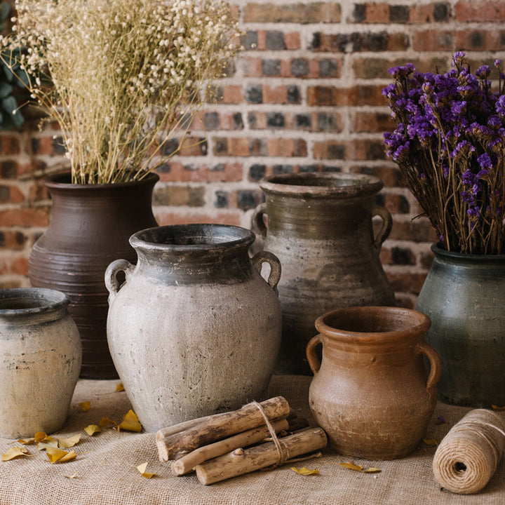 Rustic ceramic pot with handmade design Kalsten