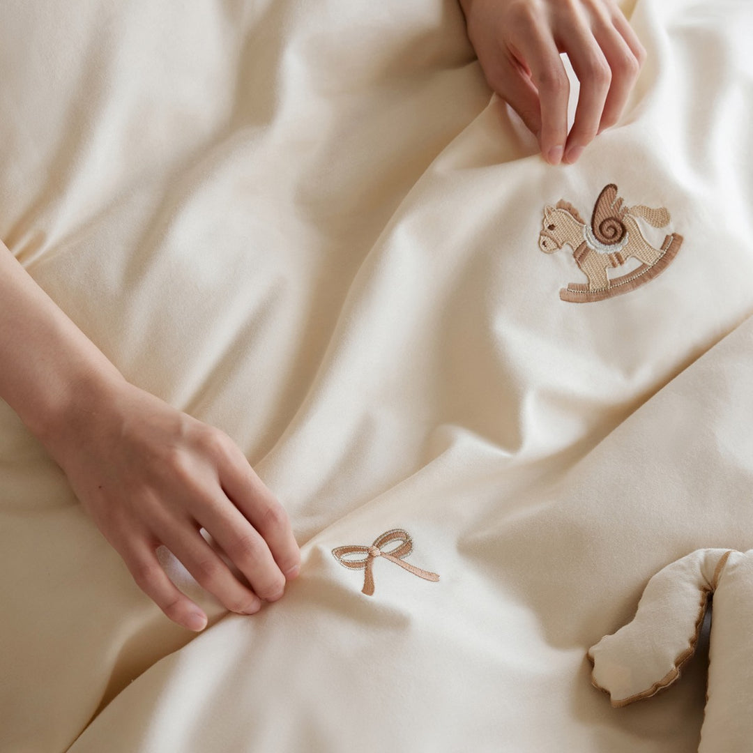 Children's bedding set with chenille sheep appliqués and soft percale fabric