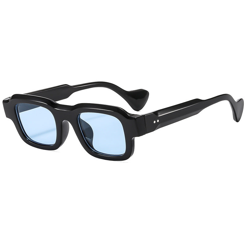 Women Retro-inspired sunglasses in striking design Kalsten