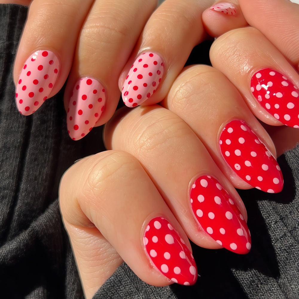 Artificial nails with trendy Polka Dot Design Kalsten