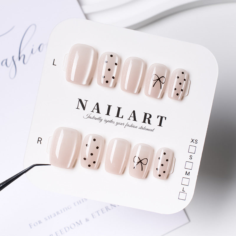 Chic Minimalist Press-On Nail Set Kalsten