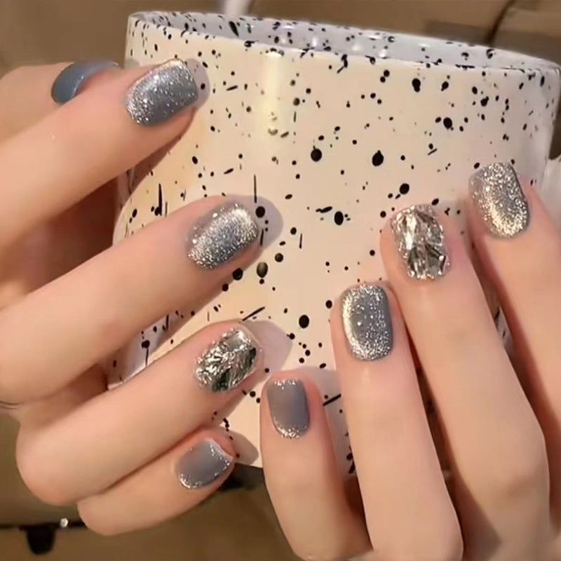 Stylish Press-On Nail Set with Elegant Floral Accents Kalsten