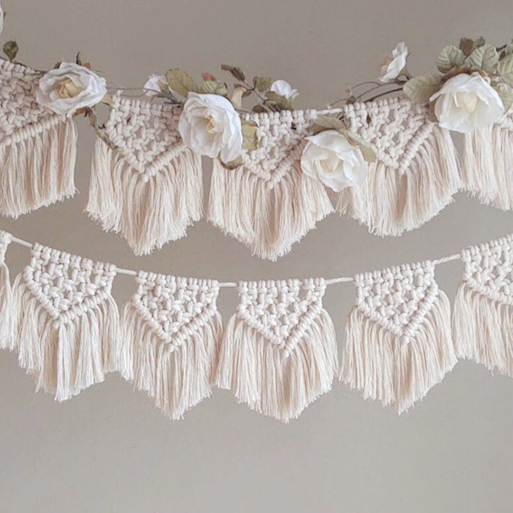 Macrame Wall Decoration with Intricate Fringe Kalsten