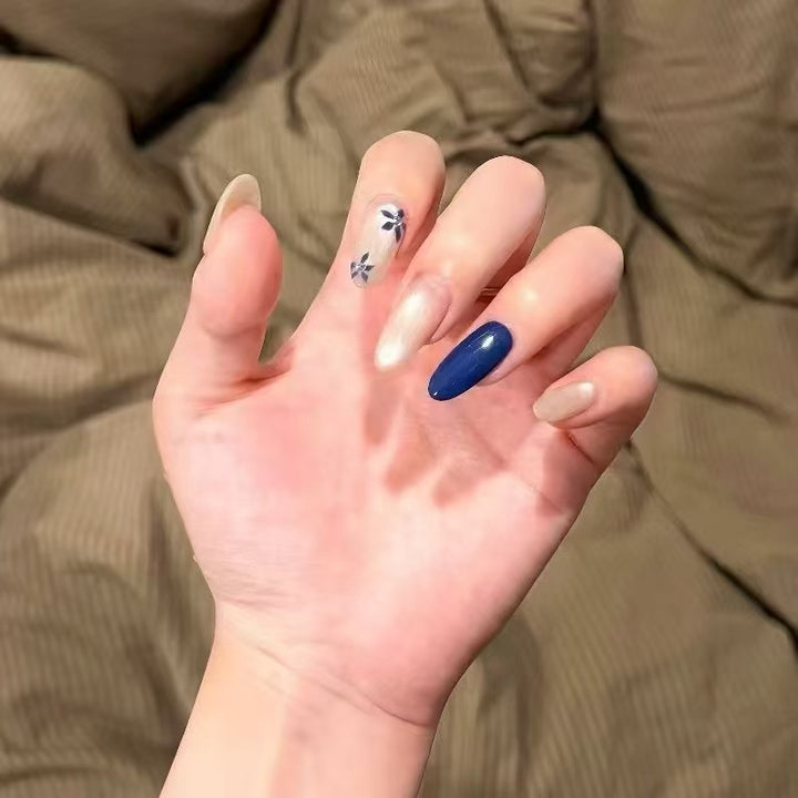 Artistic Floral-Inspired Press-On Nail Set Kalsten