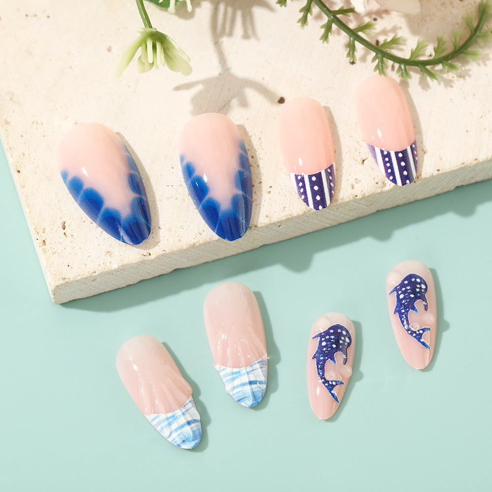Creative art nails in maritime style Kalsten