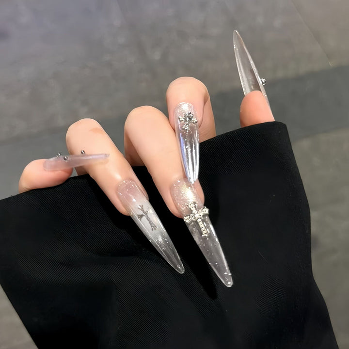 Glamorous artificial nails with sparkling accents Kalsten