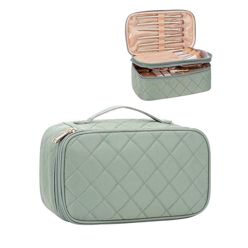 Cosmetic storage bag with elegant quilted pattern Kalsten