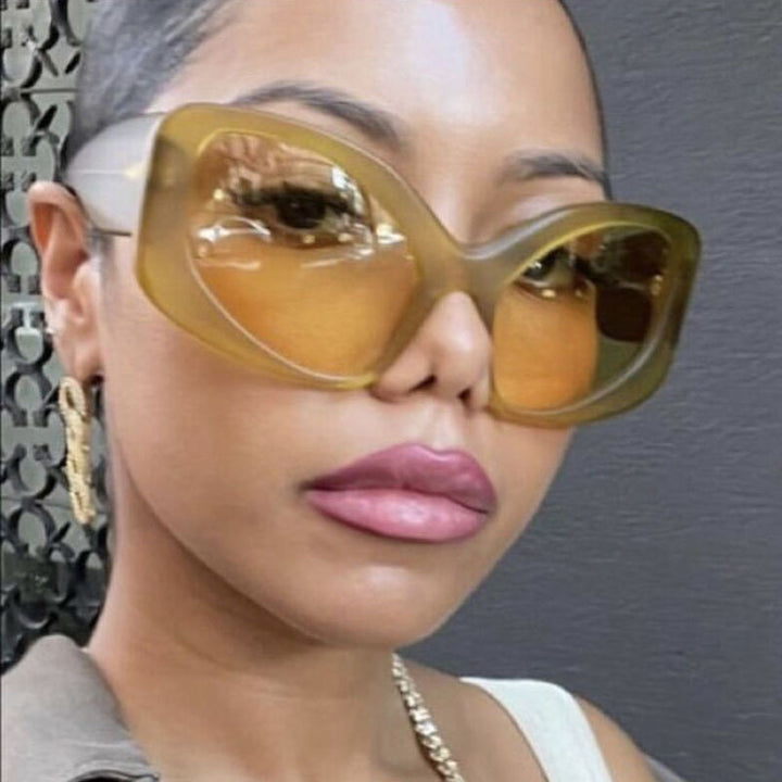 Women elegant oversized sunglasses with striking design Kalsten