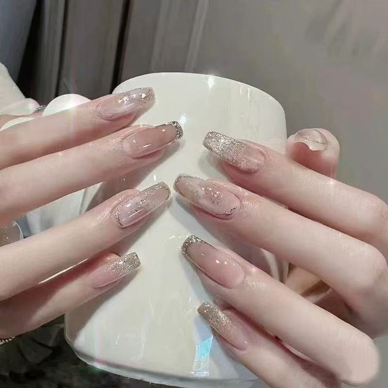 Glamorous artificial nails with rhinestone details Kalsten