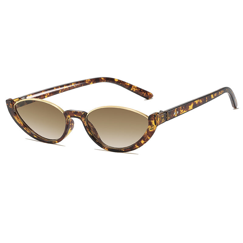 Retro-Inspired Clear Frame Cat Eye Sunglasses Kalsten