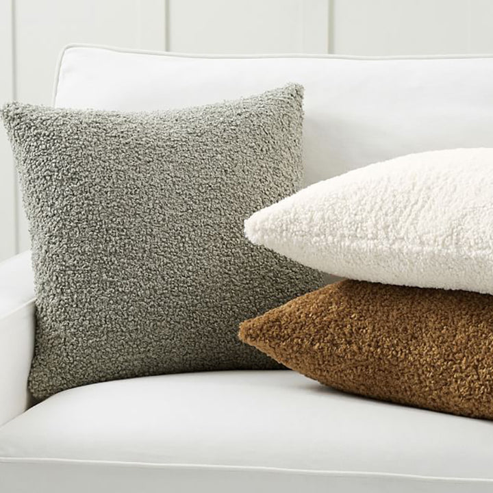 Cuddle cushion with teddy fleece cover and soft polyester filling Kalsten
