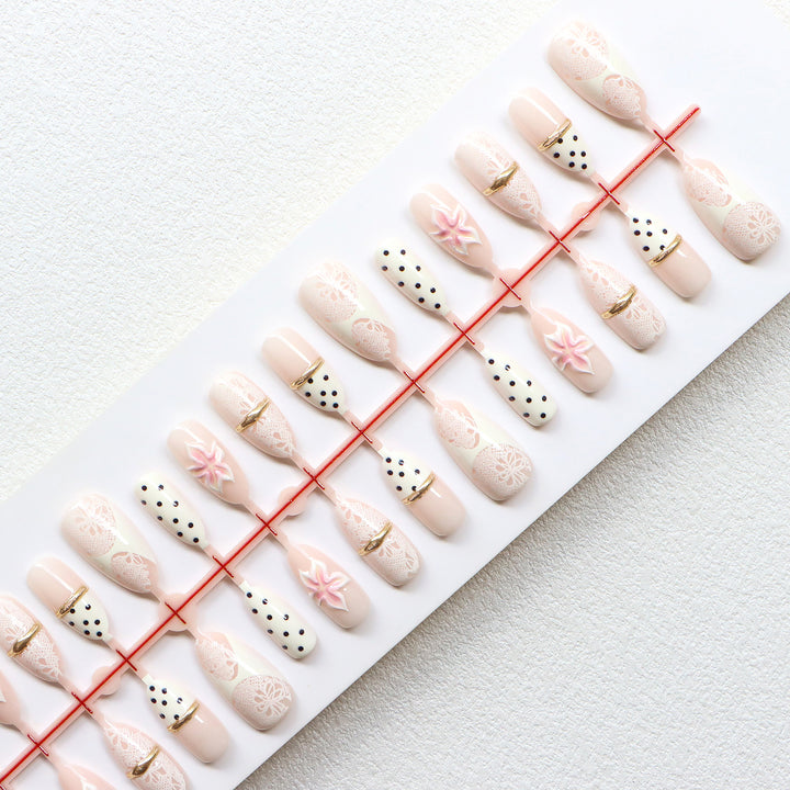 Elegant Lace Press-On Nail Set Kalsten