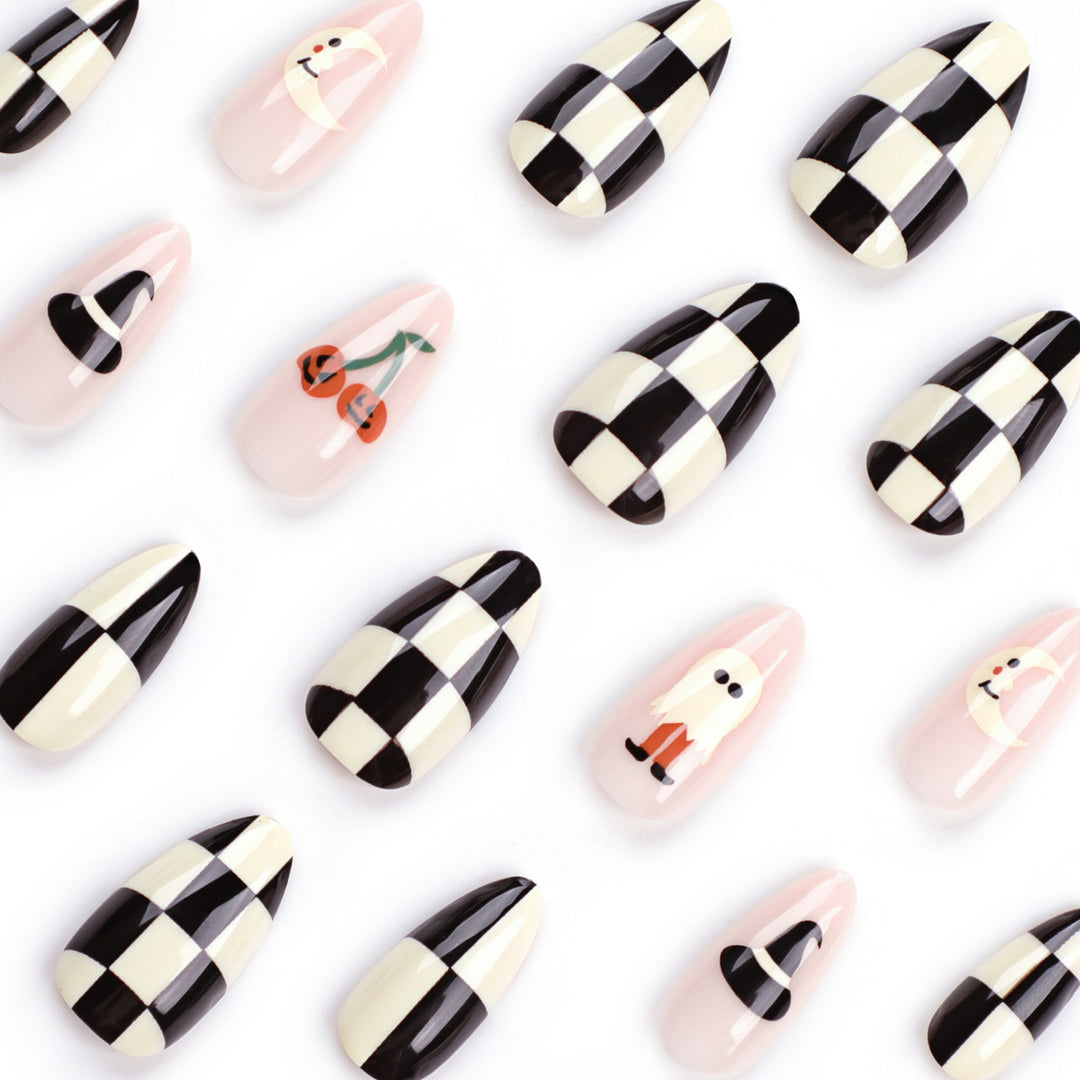 Artificial nail art in Halloween design Kalsten