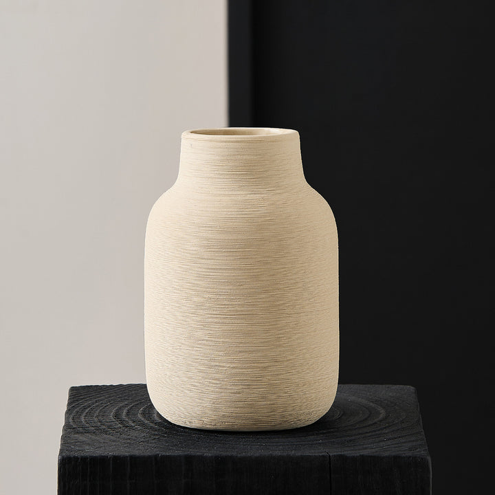 Handcrafted ceramic vase Kalsten