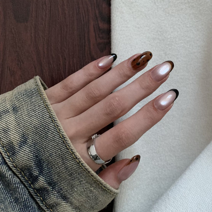 Artistic Ombre Press-On Nails with Creative Patterns Kalsten