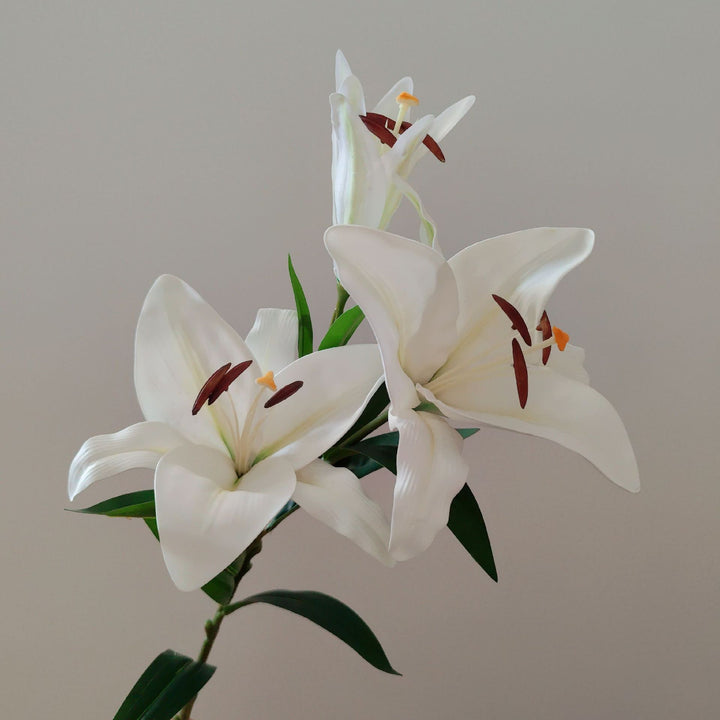 Lifelike Lily Stem Bouquet