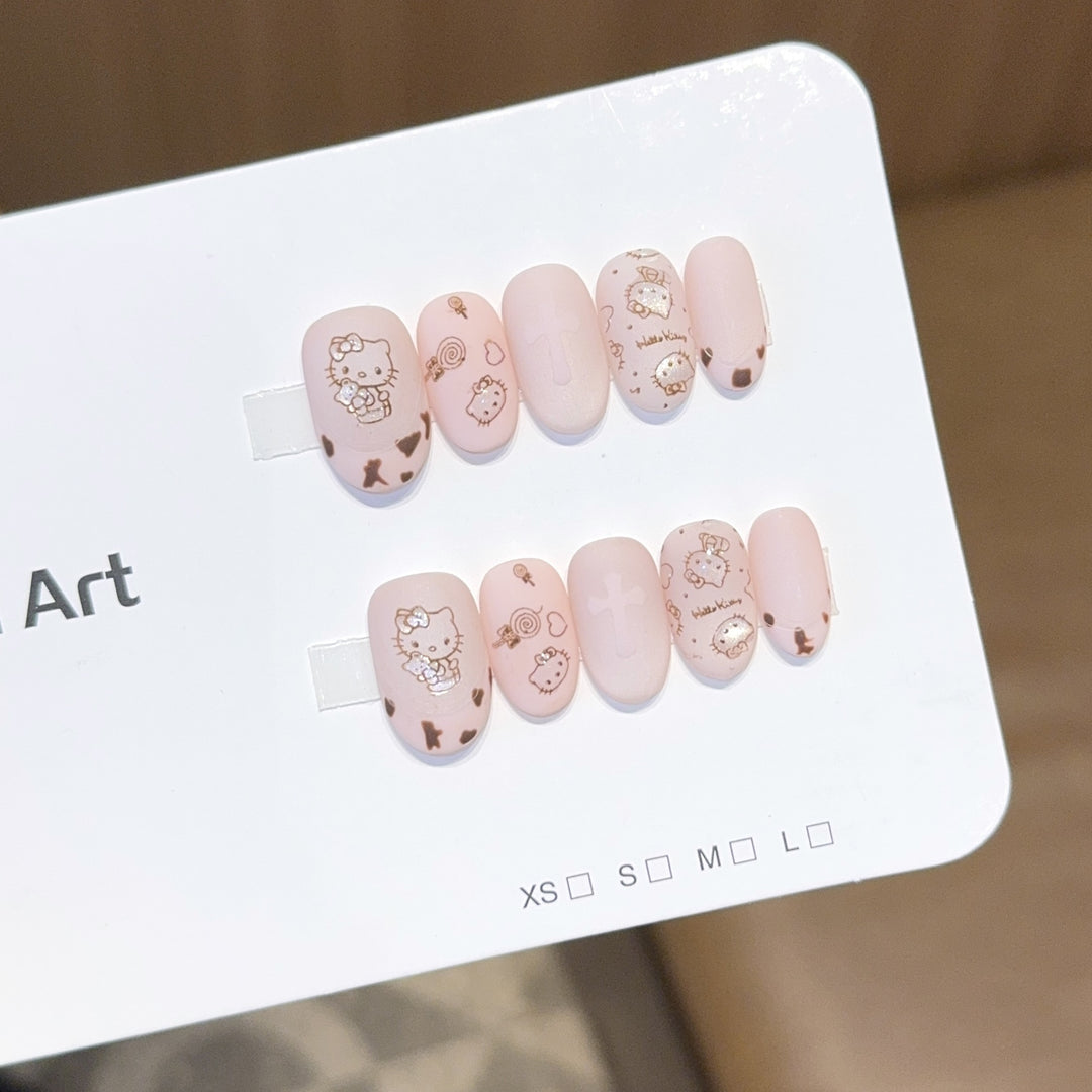 Nail art set with playful Hello Kitty motif Kalsten