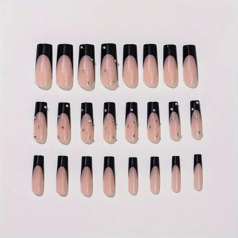 Nail art set with elegant 3D rhinestone accents Kalsten
