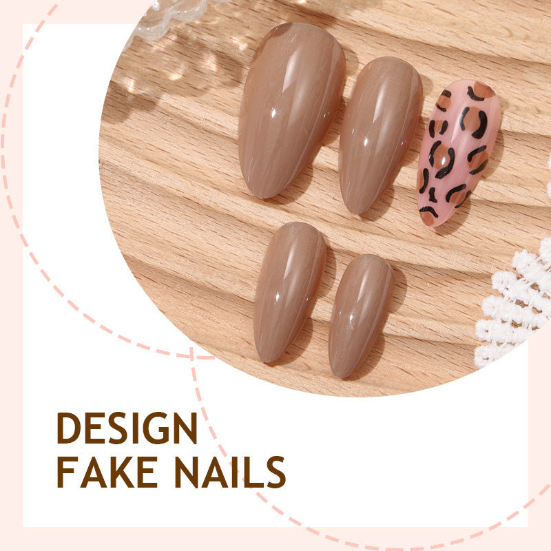 Nail set with modern leopard design Kalsten