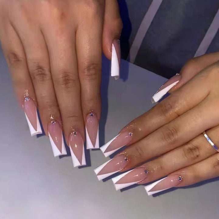 Artificial nail tips with elegant design Kalsten