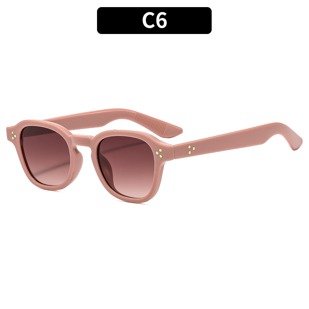 Retro-Inspired Wide Frame Sunglasses