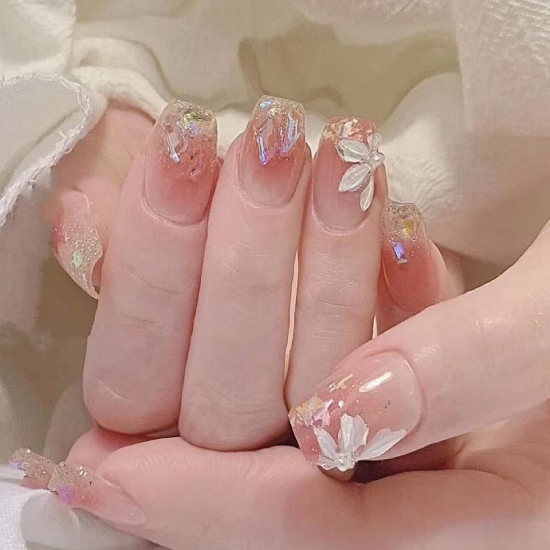 Artistic Floral-Embellished Press-On Nail Art Kalsten