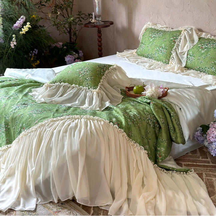 Romantic country house bedding set with floral print, chiffon ruffle hem & gathered bed skirt