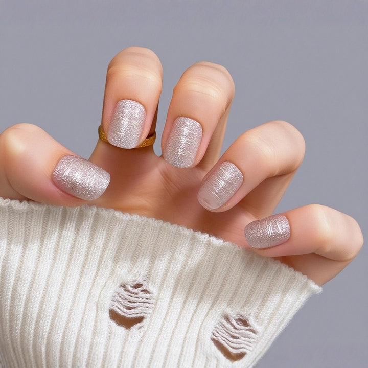 High-gloss artificial nails with rose effect Kalsten