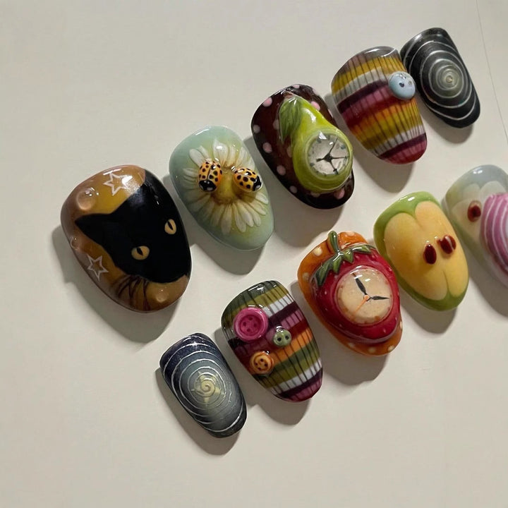 Artistic Ocean-Themed Press-On Nail Art Kalsten
